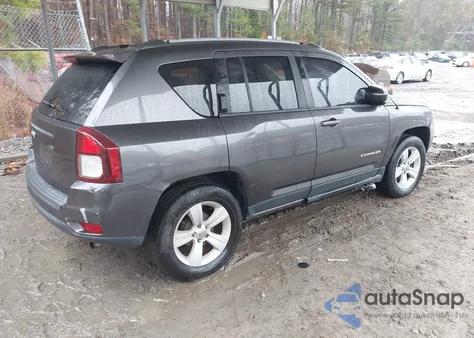 2017 Jeep Compass Sport Fwd z USA, uszkodzony, nr VIN 1C4NJCBA8HD147231
